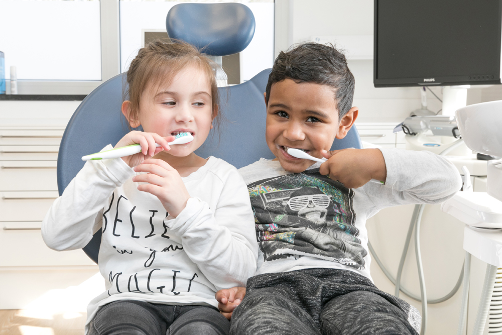 aanplakbiljet Beugel Staren kinderen 4-6 jaar - Dental Clinics