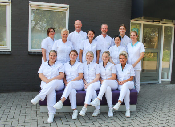 Dental Clinics - groepsfoto